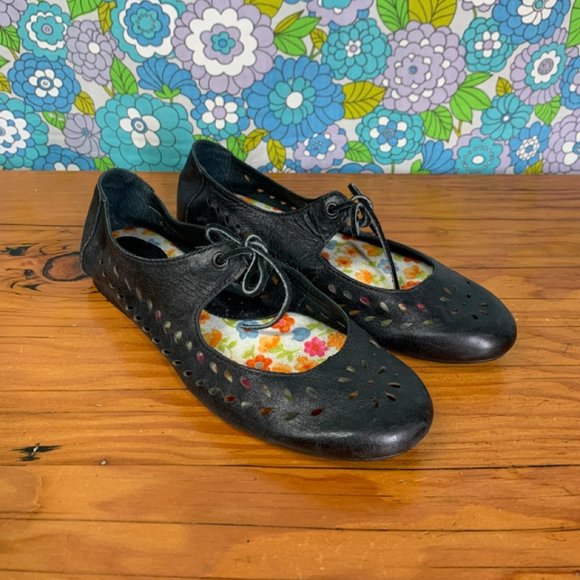 #LIKE NEW# Born Black Leather Mary Jane Ballet Flats Size 7 - Picture 1 of 10